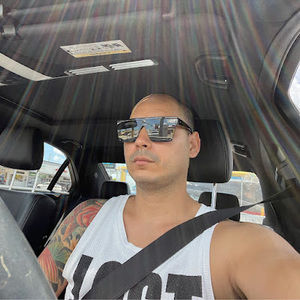 Meet your Posher, Yasel